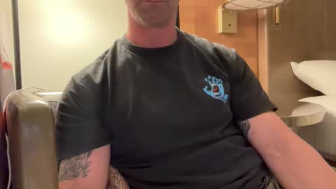 Snapshot of some_guy00 chatting on February 18, 3:02 am Some guy00 online show from February 18, 3:02 am