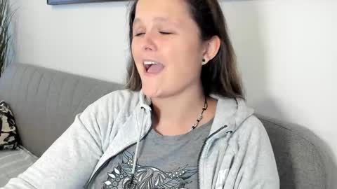 SomeonesDay online show from December 4, 2:04 pm