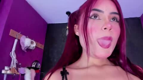 Snapshot of sommer_alexa chatting on February 6, 7:17 pm Alexa online show from February 6, 7:17 pm