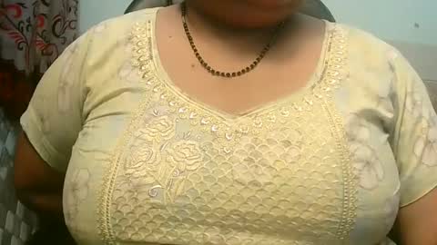 Snapshot of soni88888 chatting on February 5, 2:37 pm soni88888 online show from February 5, 2:37 pm