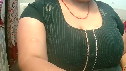 Snapshot of soni88888 chatting on February 15, 4:47 am soni88888 online show from February 15, 4:47 am