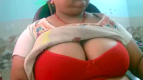 Snapshot of soni88888 chatting on April 23, 5:41 am soni88888 online show from April 23, 5:41 am