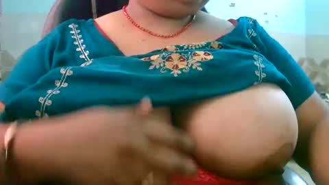 Snapshot of soni88888 chatting on May 12, 3:36 am soni88888 online show from May 12, 3:36 am