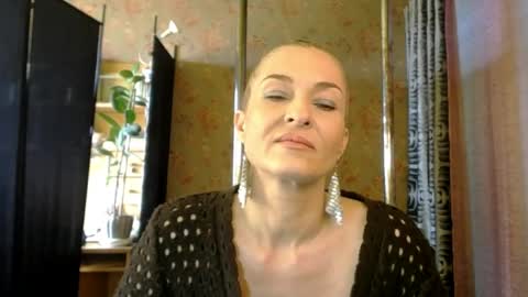 Snapshot of soniadance chatting on April 8, 2:17 pm Sonia online show from April 8, 2:17 pm
