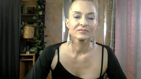 Snapshot of soniadance chatting on April 30, 1:50 pm Sonia online show from April 30, 1:50 pm