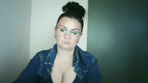 Snapshot of sonjamature chatting on July 28, 12:48 pm Sonja online show from July 28, 12:48 pm