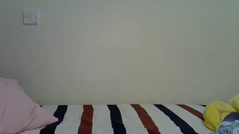 Snapshot of sonnia02 chatting on October 16, 4:02 am sonnia02 online show from October 16, 4:02 am