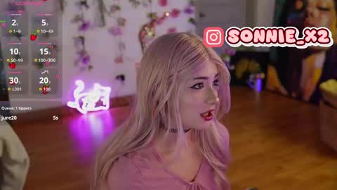 Snapshot of sonnie_mami chatting on April 15, 2:57 pm Sonnie online show from April 15, 2:57 pm