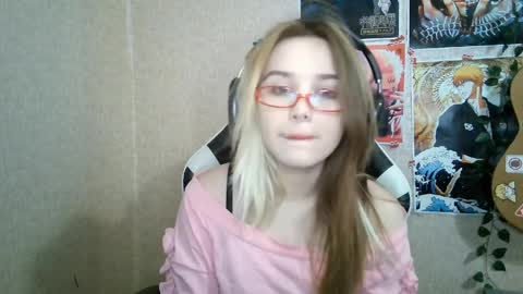 Mila online show from April 3, 5:11 pm