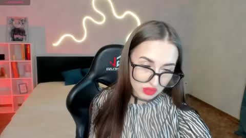 Snapshot of sony_mayy chatting on October 16, 1:39 am sony_mayy online show from October 16, 1:39 am
