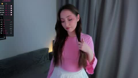 Snapshot of sonya_swee1 chatting on February 3, 9:47 am Sonya online show from February 3, 9:47 am