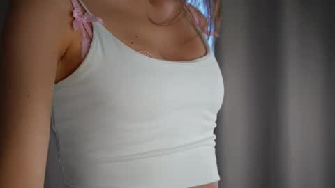 Snapshot of sonyaericsson chatting on October 31, 9:54 am Eva 3 online show from October 31, 9:54 am