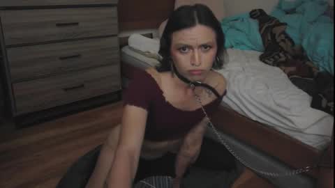 soophiebby online show from November 9, 2:43 am