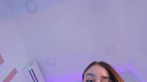 Snapshot of soph1a_ chatting on December 4, 10:07 pm Sophia online show from December 4, 10:07 pm