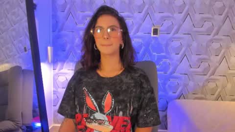 Snapshot of sophi_01 chatting on July 13, 12:30 pm sophie online show from July 13, 12:30 pm