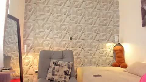 Snapshot of sophi_01 chatting on July 14, 6:46 pm sophie online show from July 14, 6:46 pm