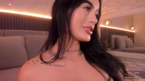 Snapshot of sophi_carter chatting on November 14, 11:53 am Sophi online show from November 14, 11:53 am