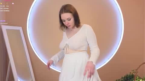 Sophie online show from October 7, 1:52 pm