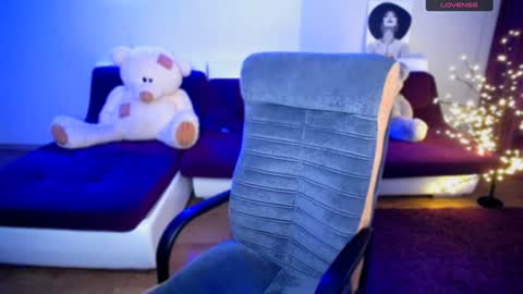 sophia__olsen online show from December 22, 9:44 am