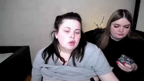 sophia__olsen online show from May 6, 11:04 am
