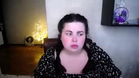 Snapshot of sophia__olsen chatting on June 28, 5:57 am sophia__olsen online show from June 28, 5:57 am