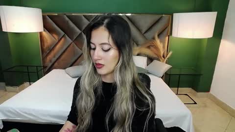 Snapshot of sophia_loreenn chatting on February 5, 2:16 pm Sofia online show from February 5, 2:16 pm