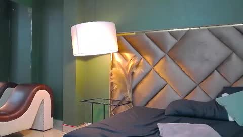 Snapshot of sophia_loreenn chatting on September 9, 1:43 pm Sofia online show from September 9, 1:43 pm