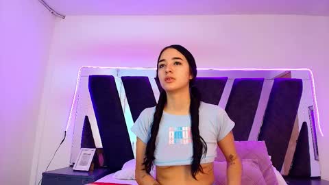 Snapshot of sophia_love__ chatting on February 26, 2:38 pm Sophia Love online show from February 26, 2:38 pm