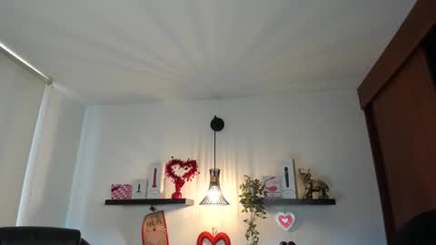 sophia_miller4 online show from February 18, 7:10 pm