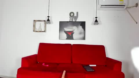 sophia_milton1 online show from May 22, 8:03 pm