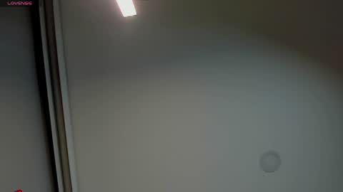 Snapshot of sophia_owens_2 chatting on May 14, 2:07 am sophia_owens_2 online show from May 14, 2:07 am