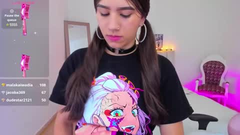Snapshot of sophia_rincon chatting on December 5, 10:45 pm Sophia Rincon online show from December 5, 10:45 pm