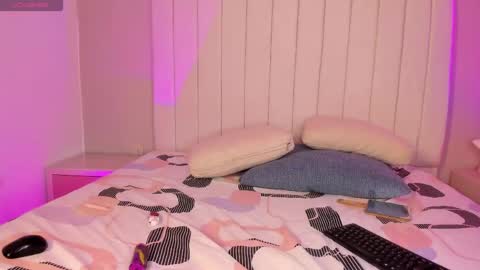 Michelle online show from April 14, 2:23 pm