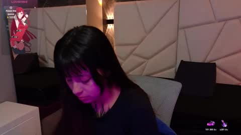 Sophi  online show from November 4, 11:20 am