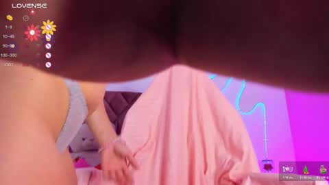 Snapshot of sophiaa__1 chatting on February 19, 1:51 pm Sophia online show from February 19, 1:51 pm