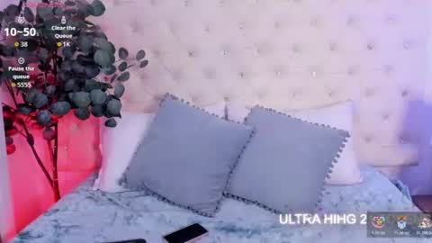 Snapshot of sophiaa_paris chatting on July 18, 2:38 am Sophia Paris online show from July 18, 2:38 am