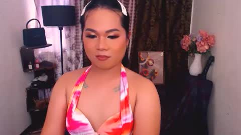 sophia will  make u day  online show from May 30, 5:48 am