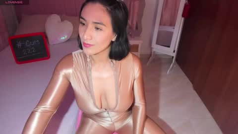 Snapshot of sophiaparker_ chatting on September 11, 2:00 am online show from September 11, 2:00 am