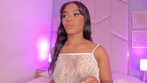 SophiaSmiths online show from February 1, 1:23 am