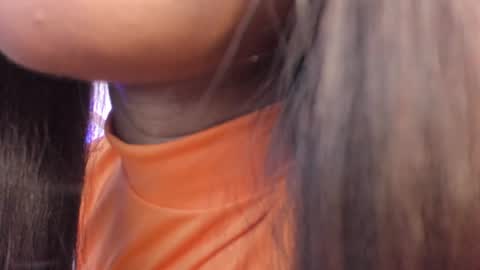 SophiaSmiths online show from April 8, 9:04 pm