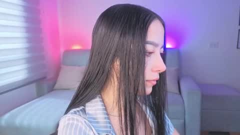 Sophie  online show from May 29, 2:59 pm