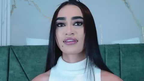 Snapshot of sophie_dearr chatting on July 11, 9:49 pm Sophie online show from July 11, 9:49 pm