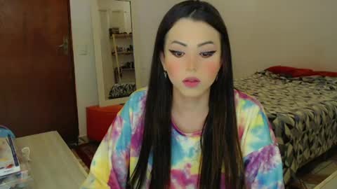 Sophie Fantasys online show from June 2, 1:02 pm