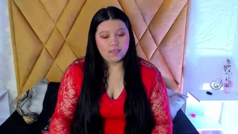 Snapshot of sophie_galli chatting on February 19, 12:23 pm Sophie Gallis online show from February 19, 12:23 pm