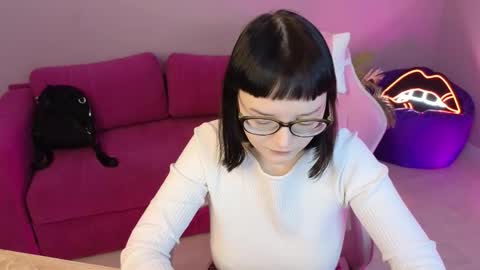 Sophie online show from November 30, 7:45 am