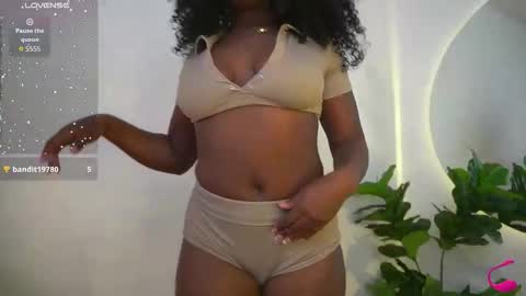 Snapshot of sophie_luvs chatting on May 3, 2:01 pm Sophie online show from May 3, 2:01 pm