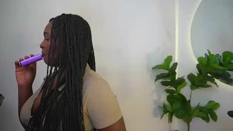 Snapshot of sophie_luvs chatting on May 14, 2:57 pm Sophie online show from May 14, 2:57 pm