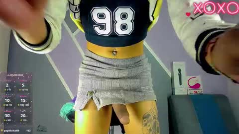 sophie_vall online show from October 25, 10:59 pm