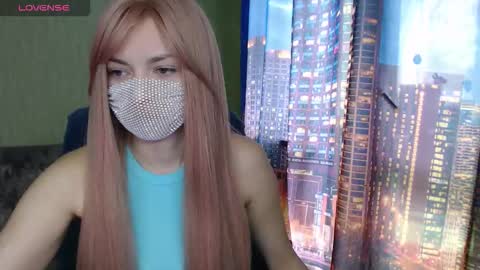 Sophie online show from March 17, 8:50 am