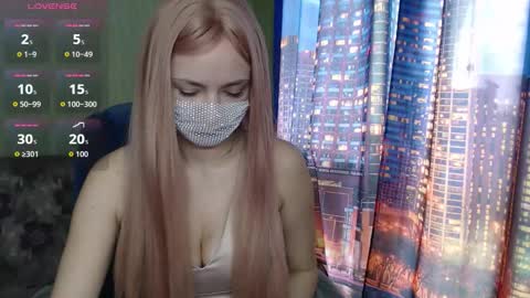 Sophie online show from March 19, 8:51 am